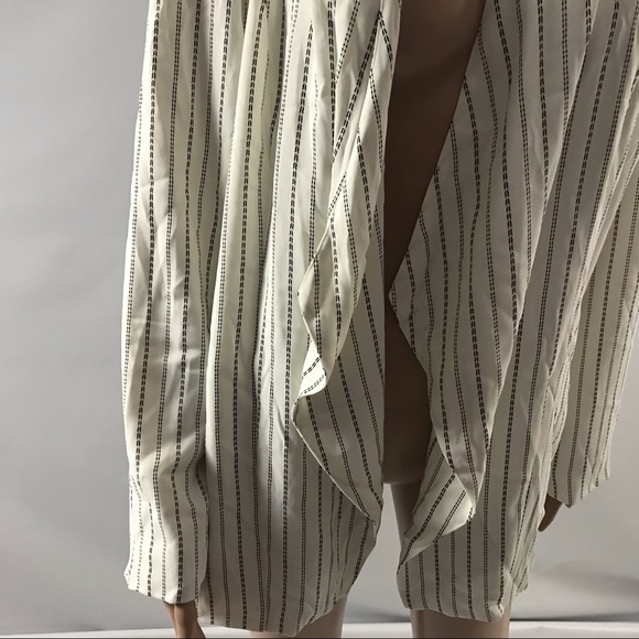 Chico’s Striped Drape Blazer Size 2 /12-14 White - Picture 2 of 7